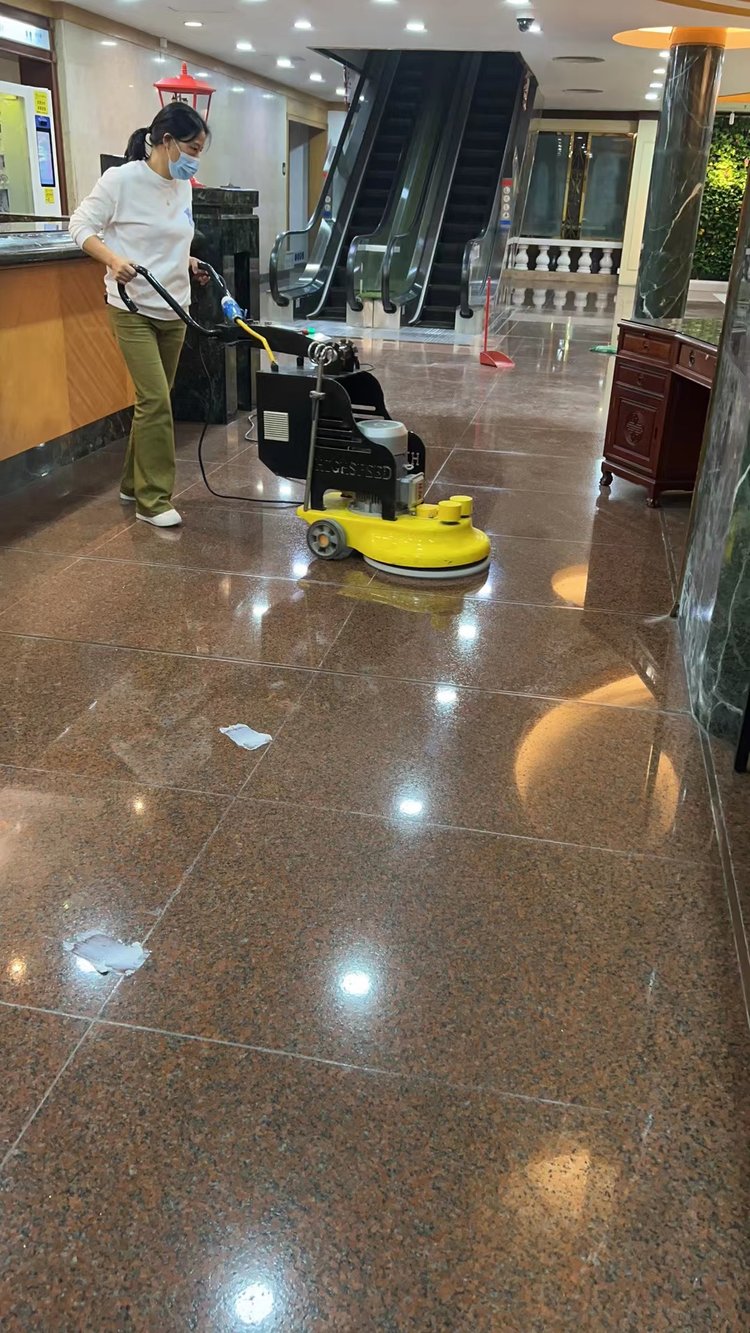 佳朗清潔 專業服務，煥新每一寸空間